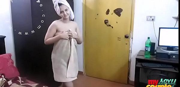  Indian Big boobs Bhabhi Sonia After Shower STRIPS for Husband